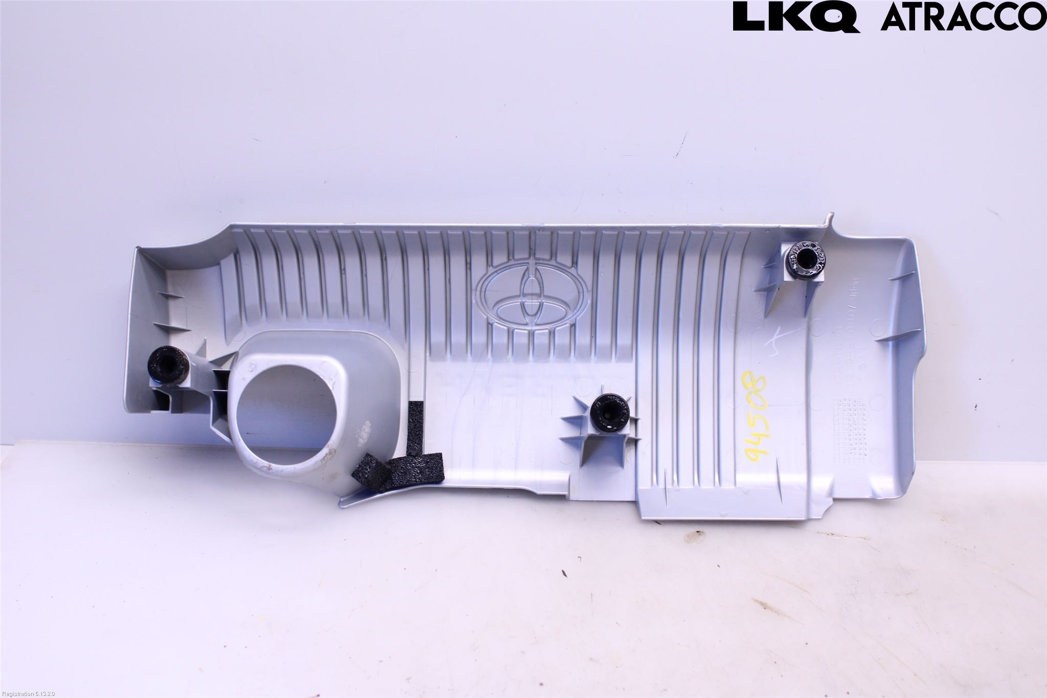 Toyota YARIS XP130 15-20 Motorkåpa