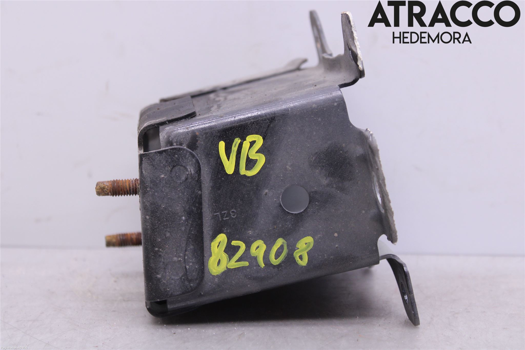 Nissan PULSAR Stötfångarfäste Bak Vä