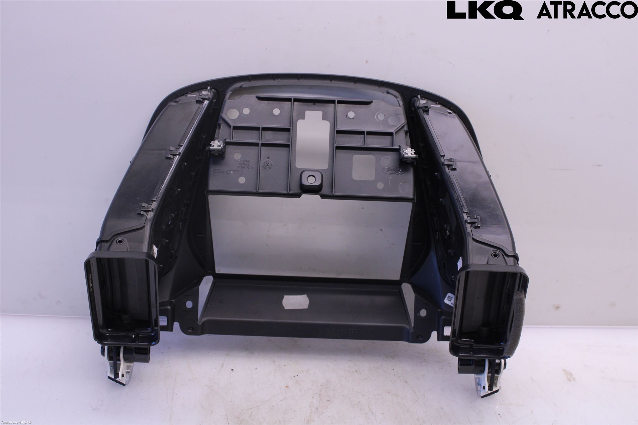 Ford KUGA 13-16 Defrosterkanal-Munstycke