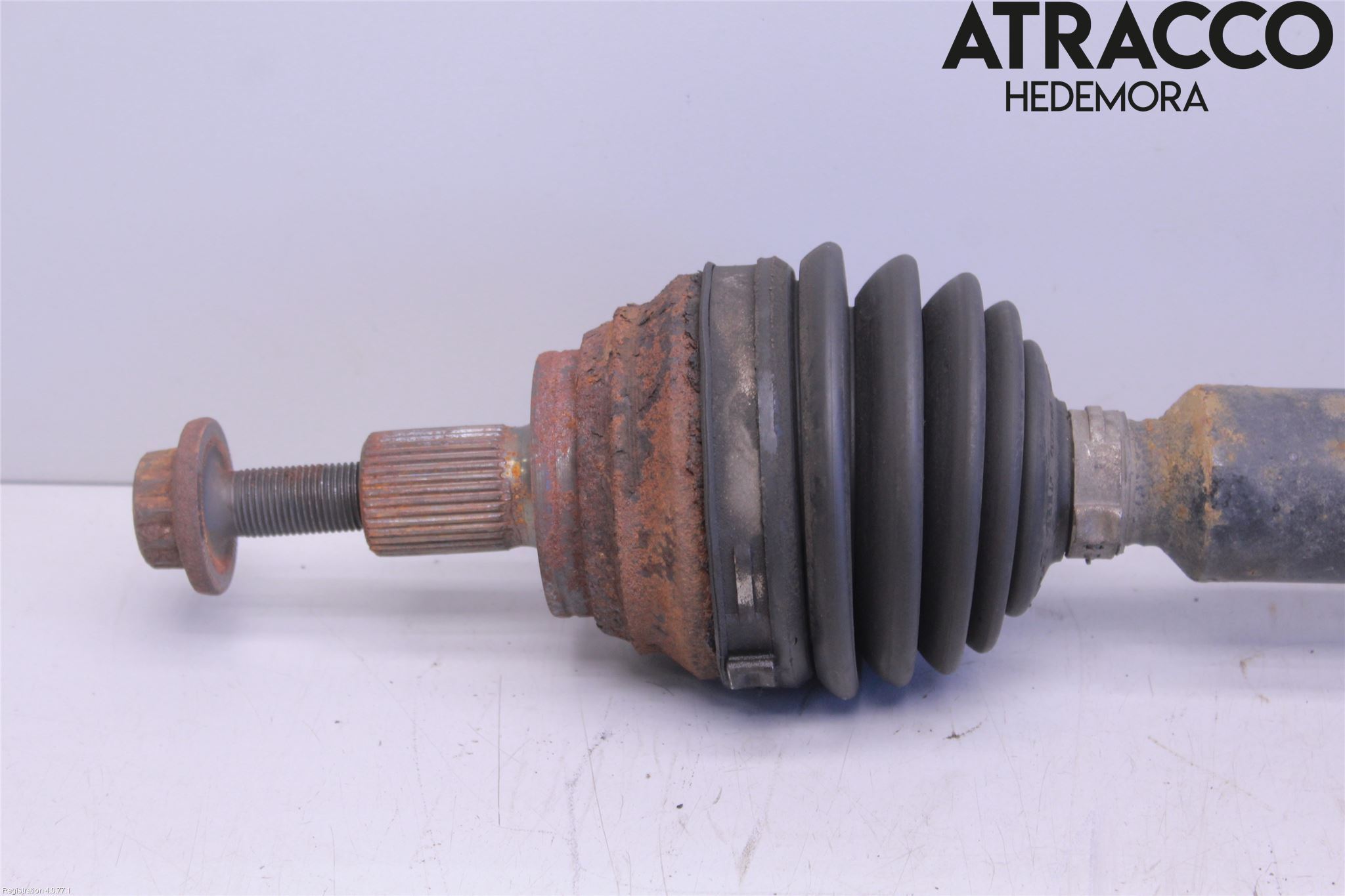 Volkswagen VW PASSAT 05-11 Drivaxel Fram Höger