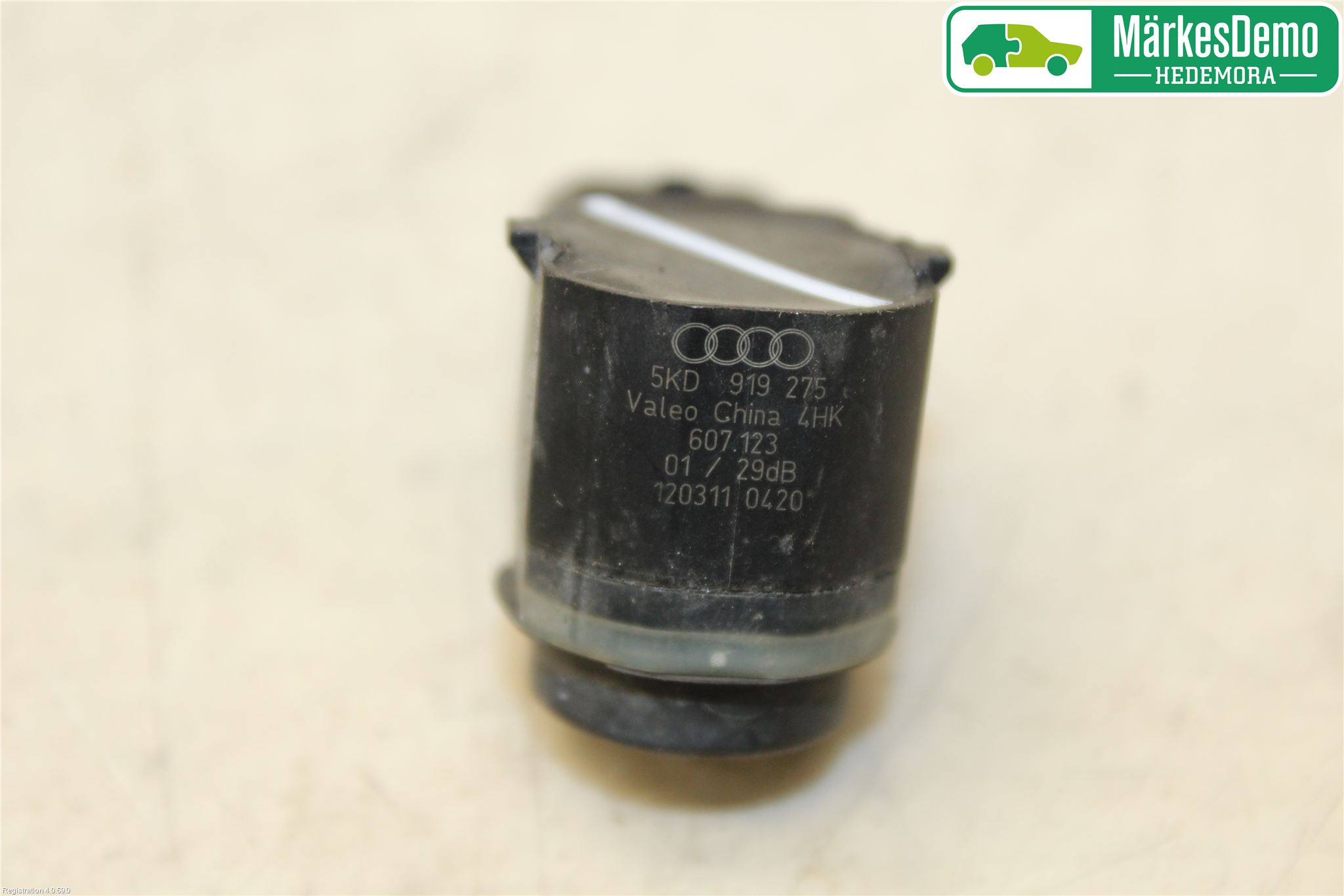 Volkswagen VW PASSAT 11-14 Parkeringshjälp Frontsensor