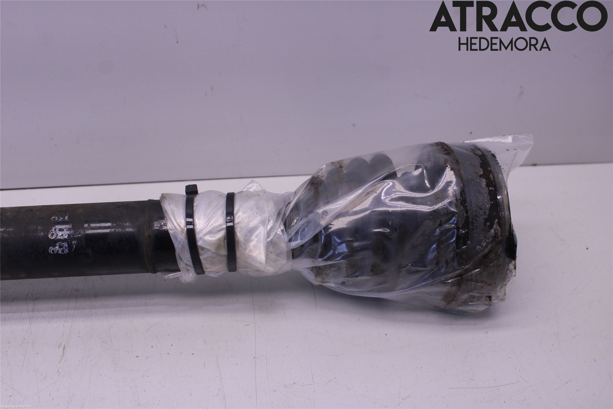 Volkswagen VW GOLF IV 98-06 Drivaxel Fram Höger