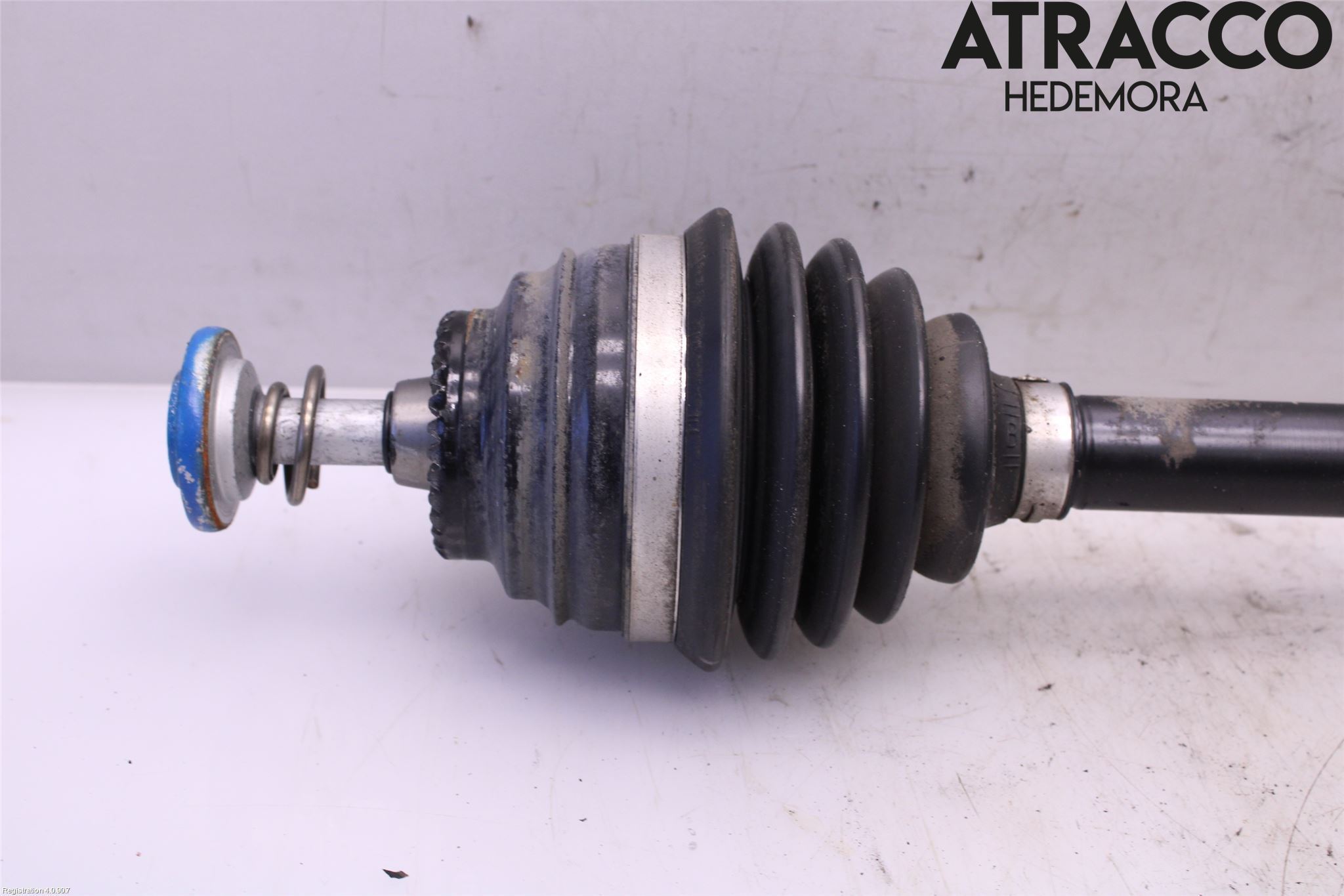 BMW 1 F20/F21 11-19 Drivaxel Fram Höger