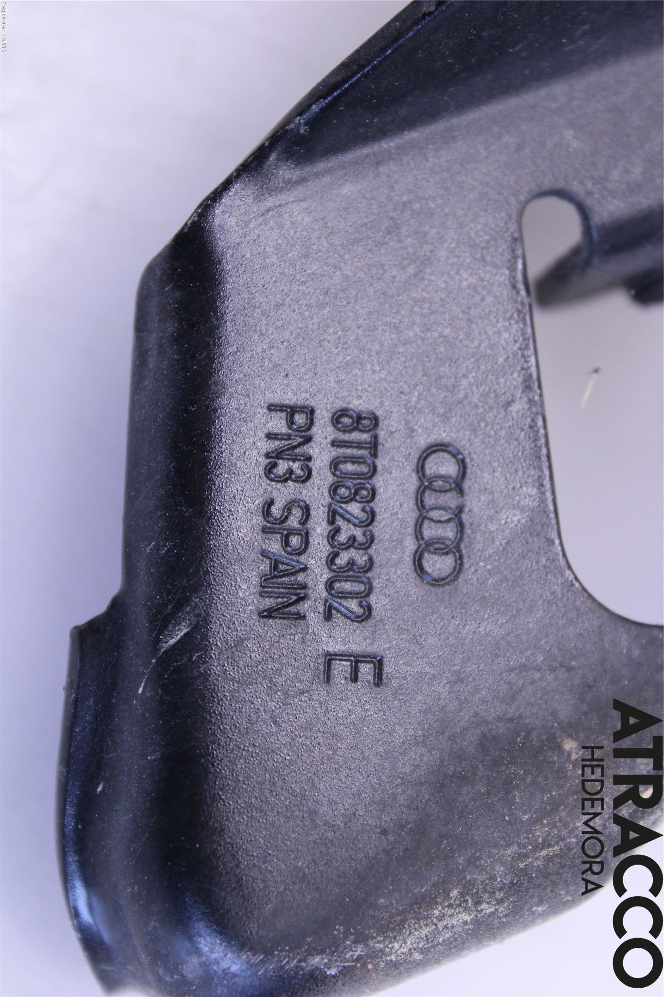 Audi A5 07-16 Huvgångjärn