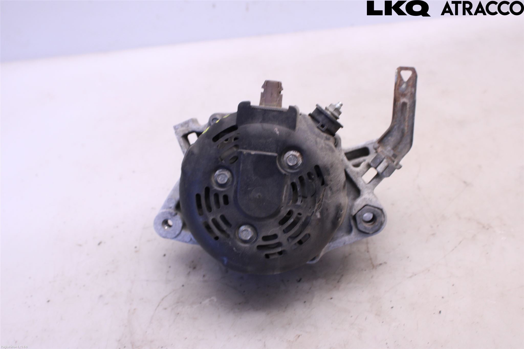 Toyota YARIS XP130 12-14 Generator