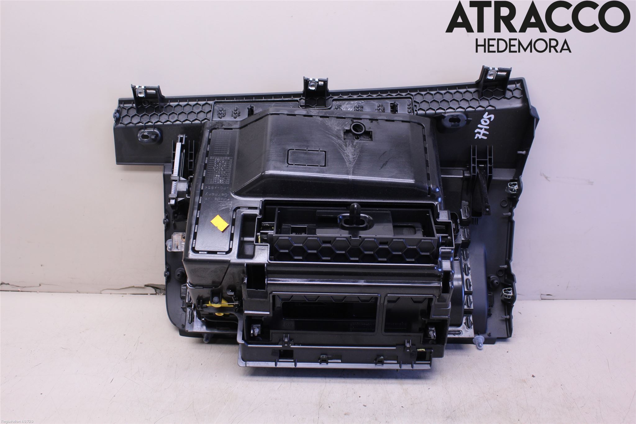 Volkswagen VW TOUAREG 7P 11-18 Handskfack