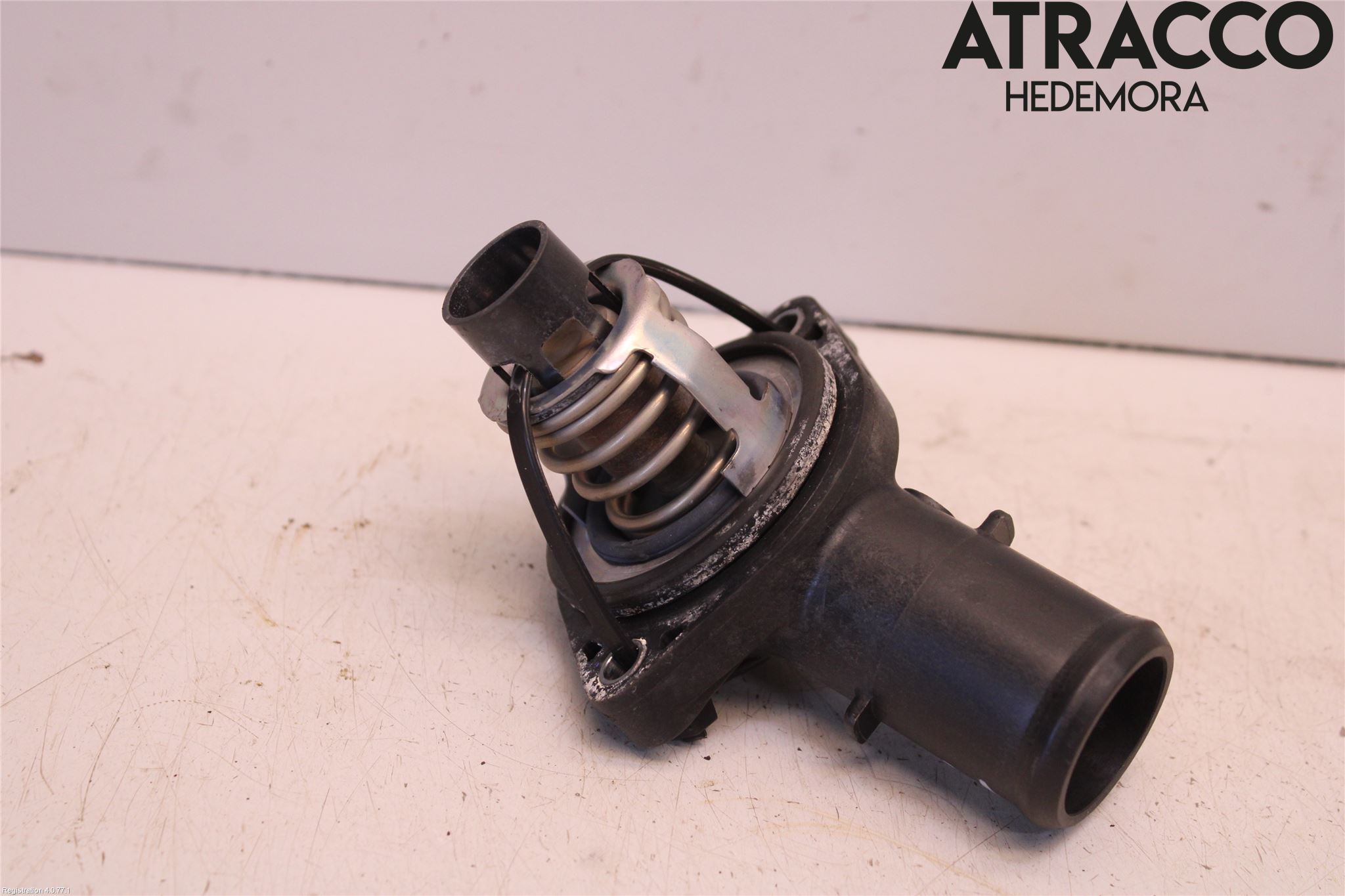 Toyota AVENSIS 16-18 Termostathus-Lock