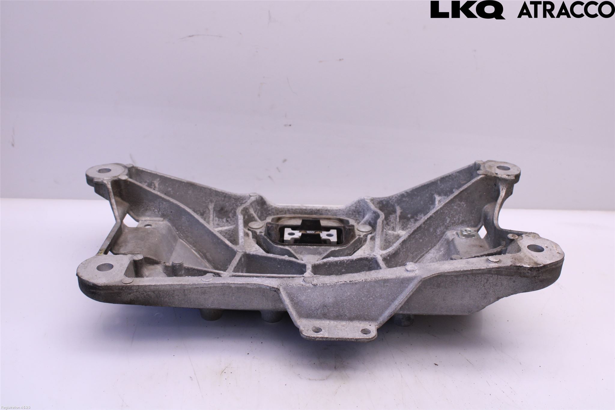 Audi A4 12-15 Växellådsbalk