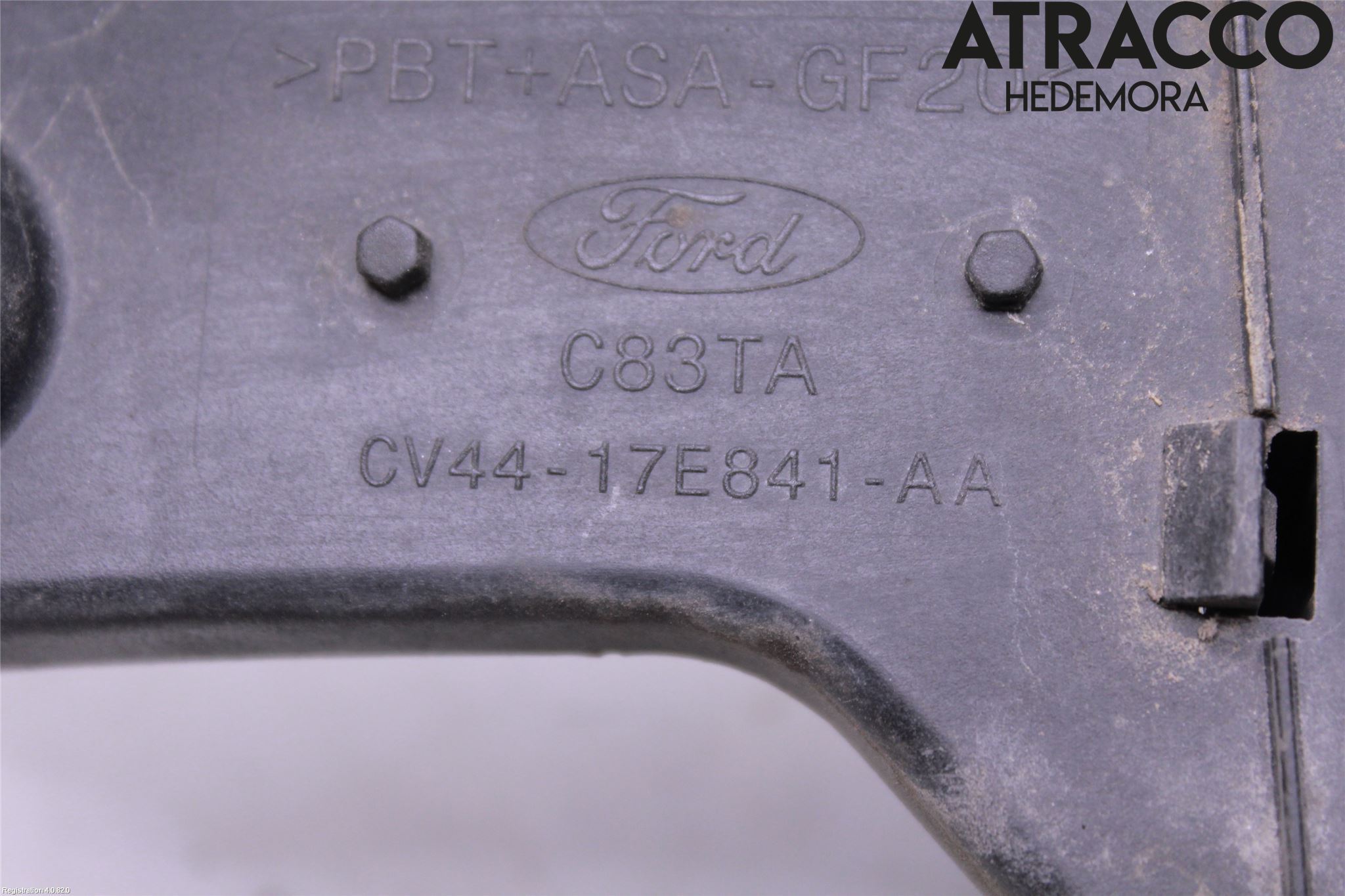 Ford KUGA 13-16 Strålkast Fästsarg