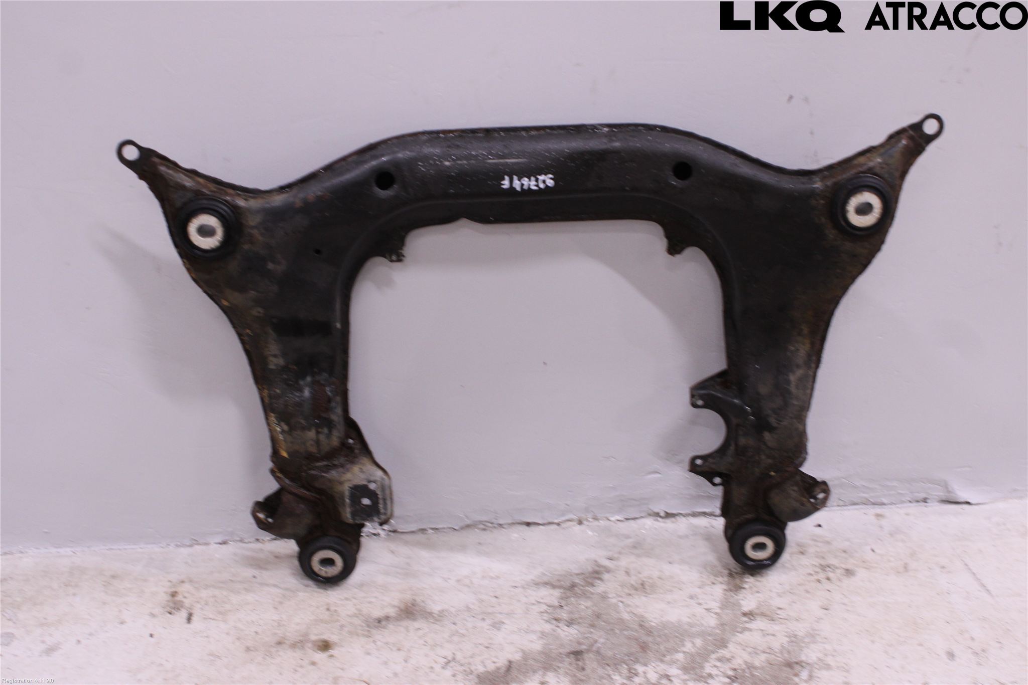 Audi A4/S4 99B-00 Framvagnsbalk