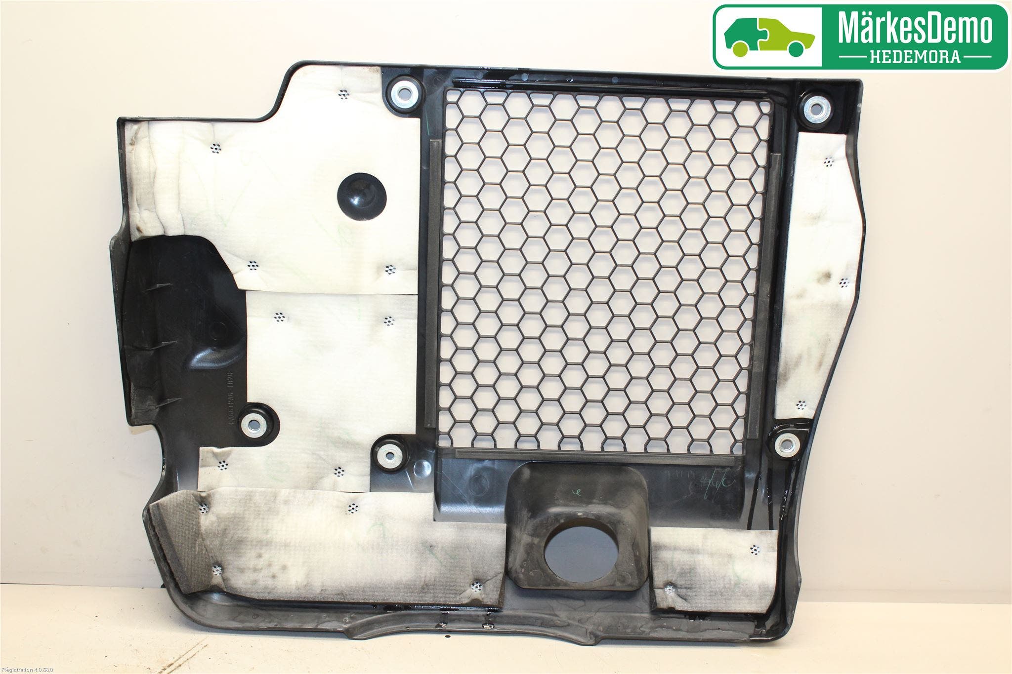 Toyota HILUX 05-16 Motorkåpa