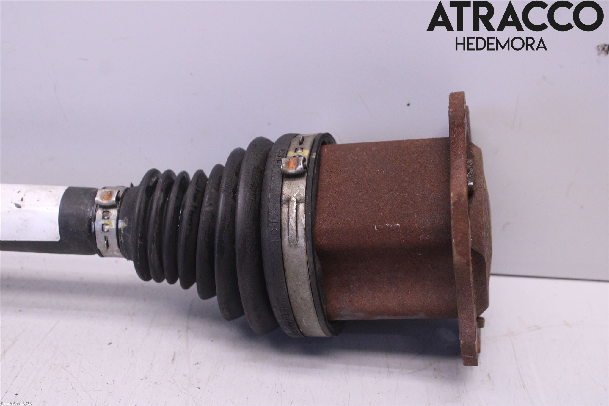 Audi A4/S4 08-11 Drivaxel Fram Höger