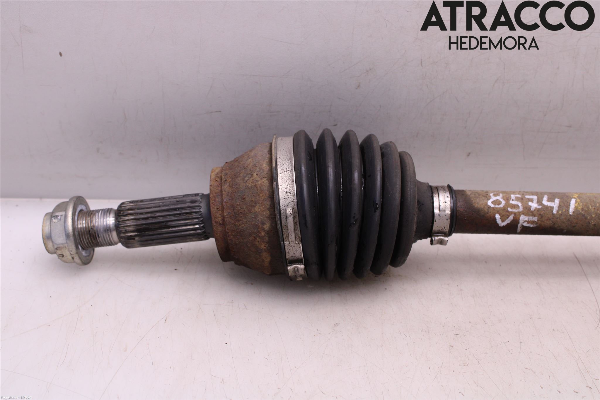 Ford FIESTA 13-17 Drivaxel Fram Vänster
