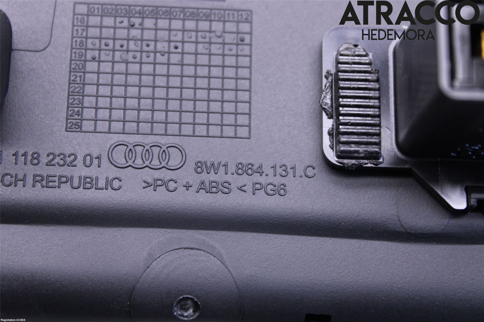 Audi A4 ALLROAD 17- Instrumentbräda Förvaringsfack
