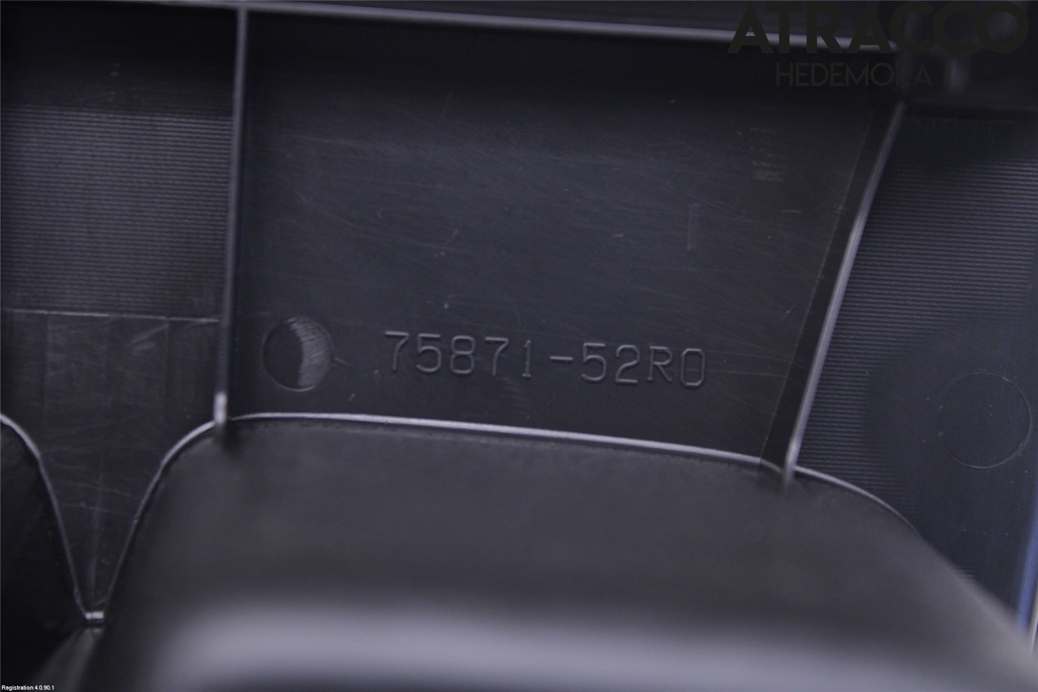 Suzuki SWIFT 17-24 Mugghållare