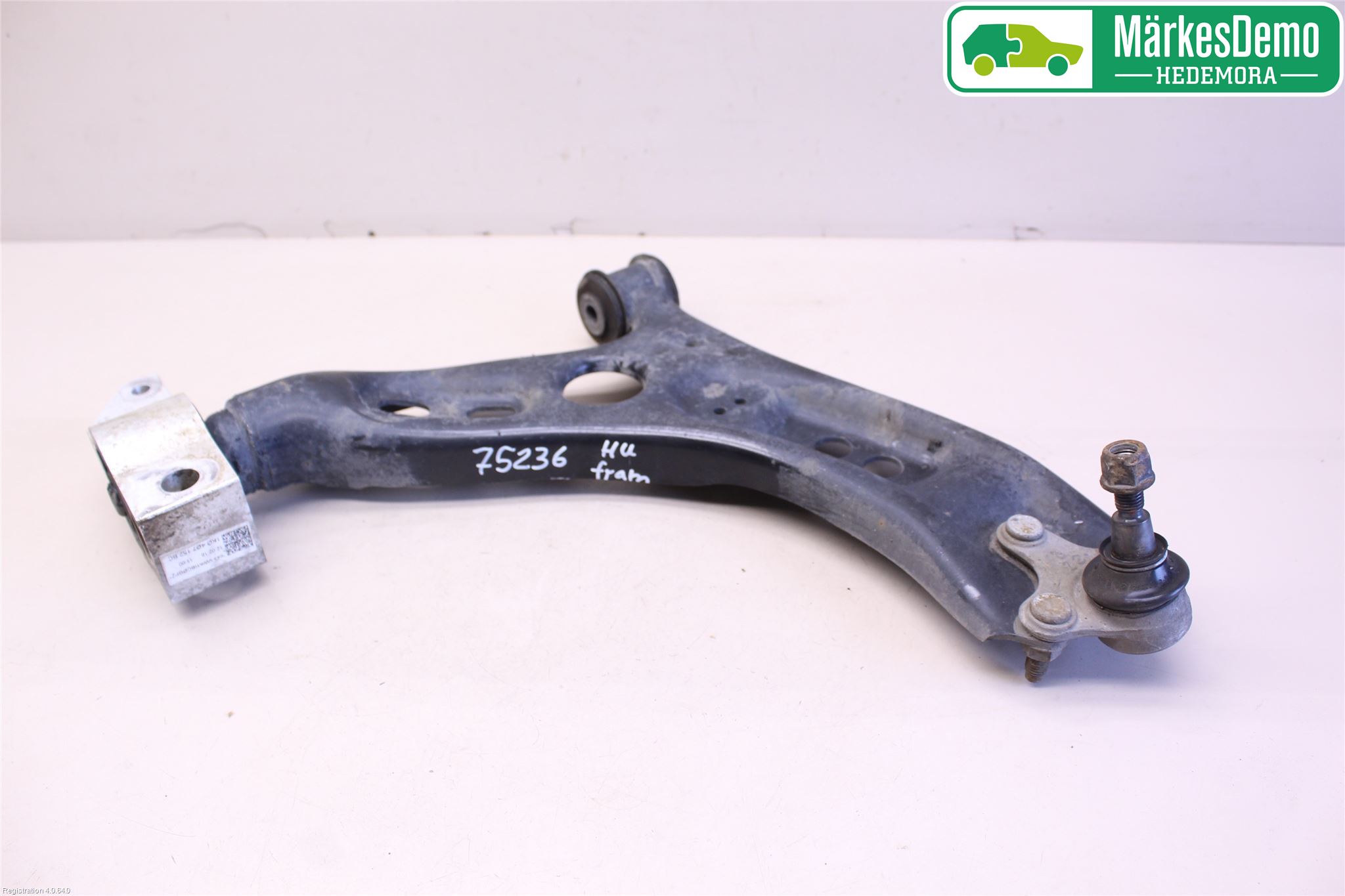 Volkswagen VW GOLF VI 09-13 Bärarm Fram Undre Hö