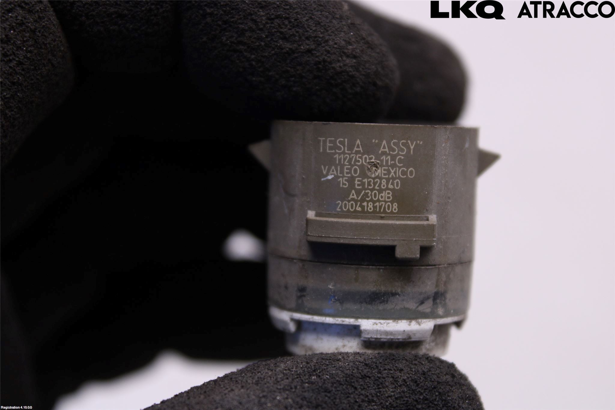 Tesla MODEL X 16- Parkeringshjälp Frontsensor