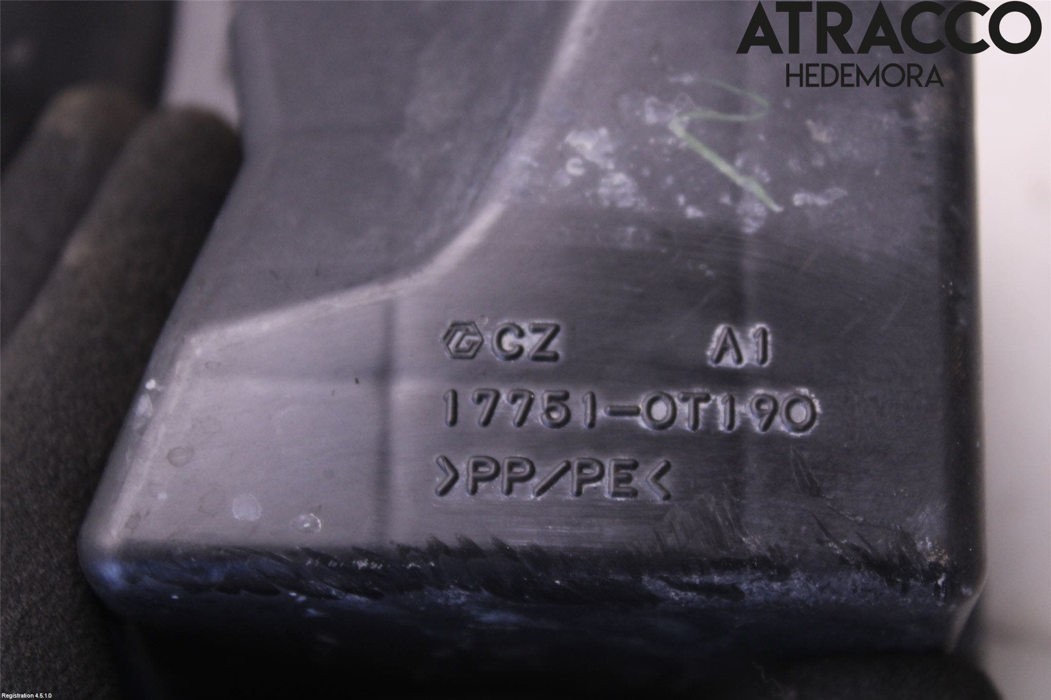 Toyota COROLLA 19- Luftrenare