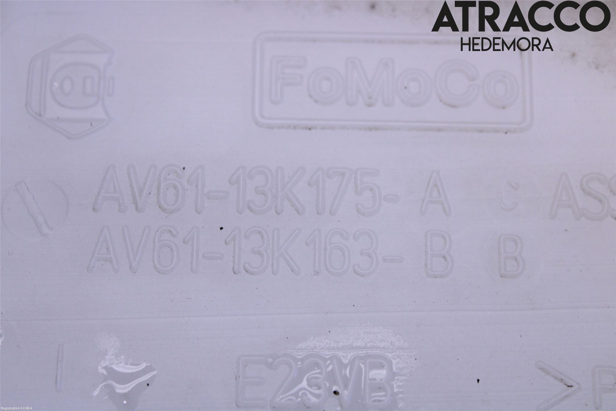 Ford C-MAX II  11-14 Spolartank Vindruta-Strål