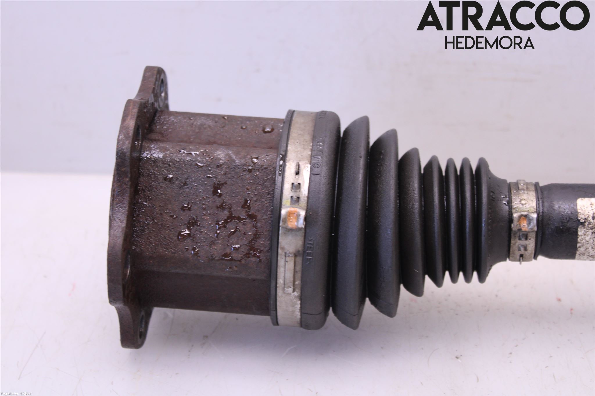 Audi A4/S4 08-11 Drivaxel Fram Vänster