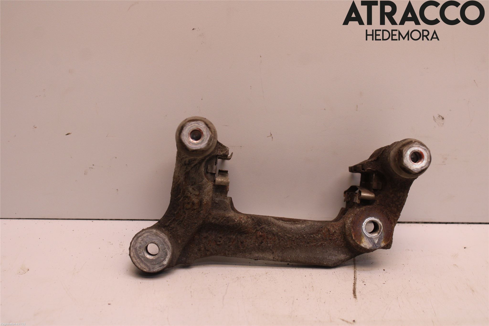 Mitsubishi OUTLANDER 13-21 Bromsokshållare