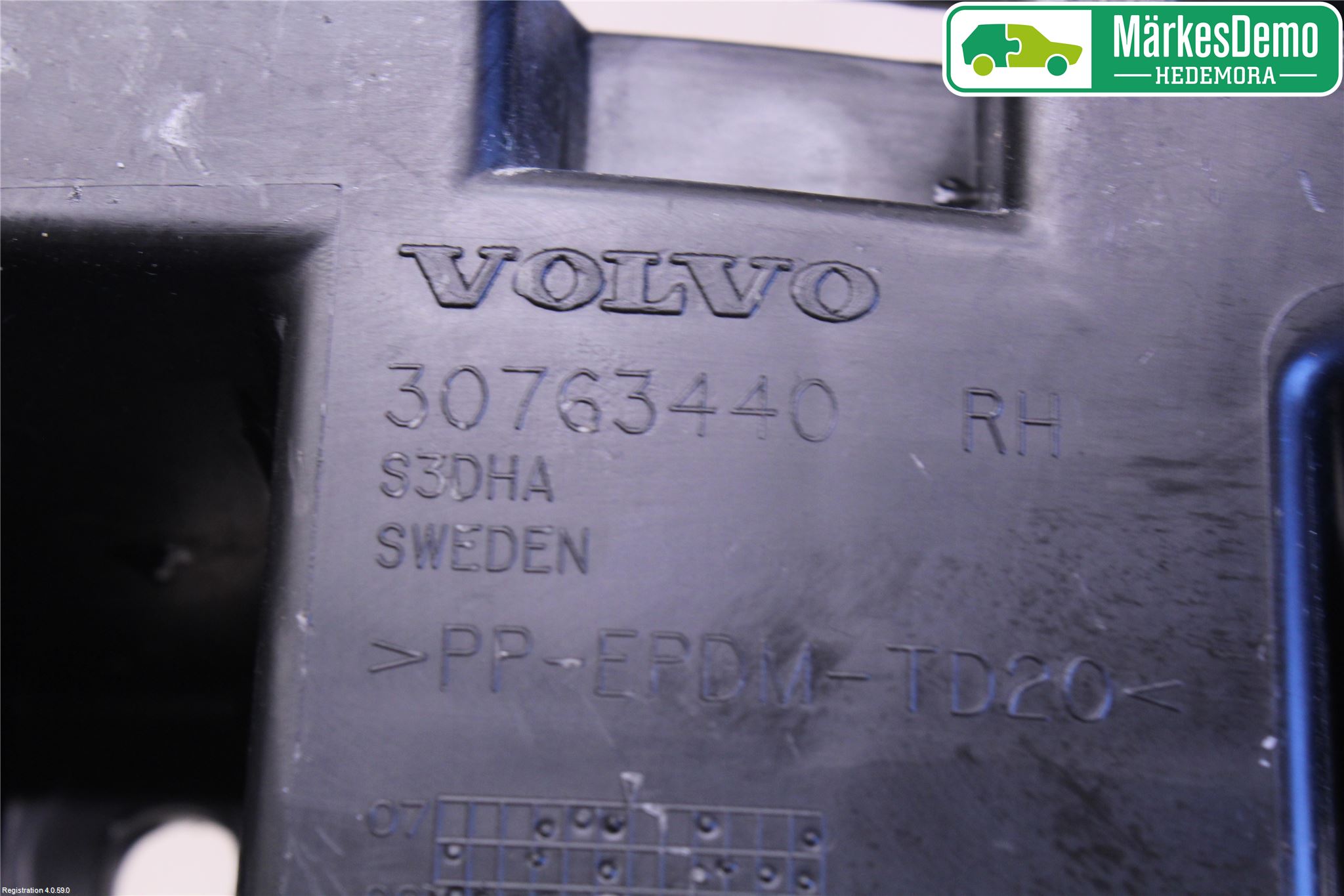 Volvo XC60 14-17 Stötfångarfäste Bak Hö