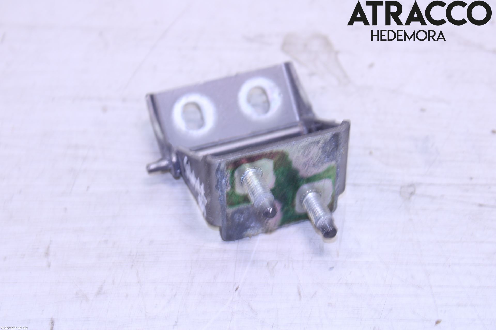 Ford FOCUS 11-14 Bakluckegångjärn Vä