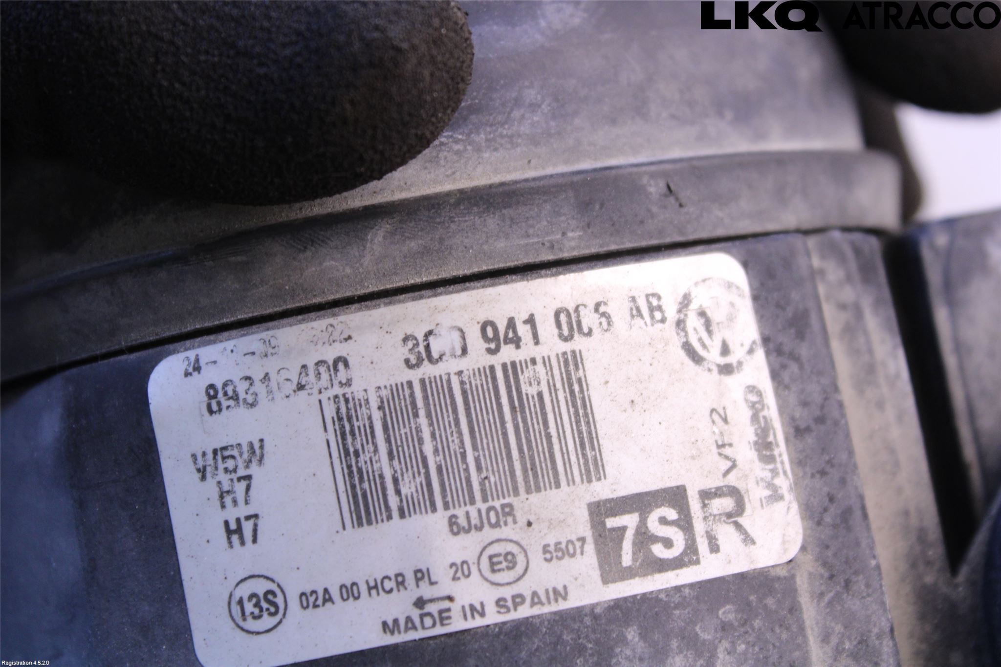 Volkswagen VW PASSAT 05-11 Strålkastare Höger