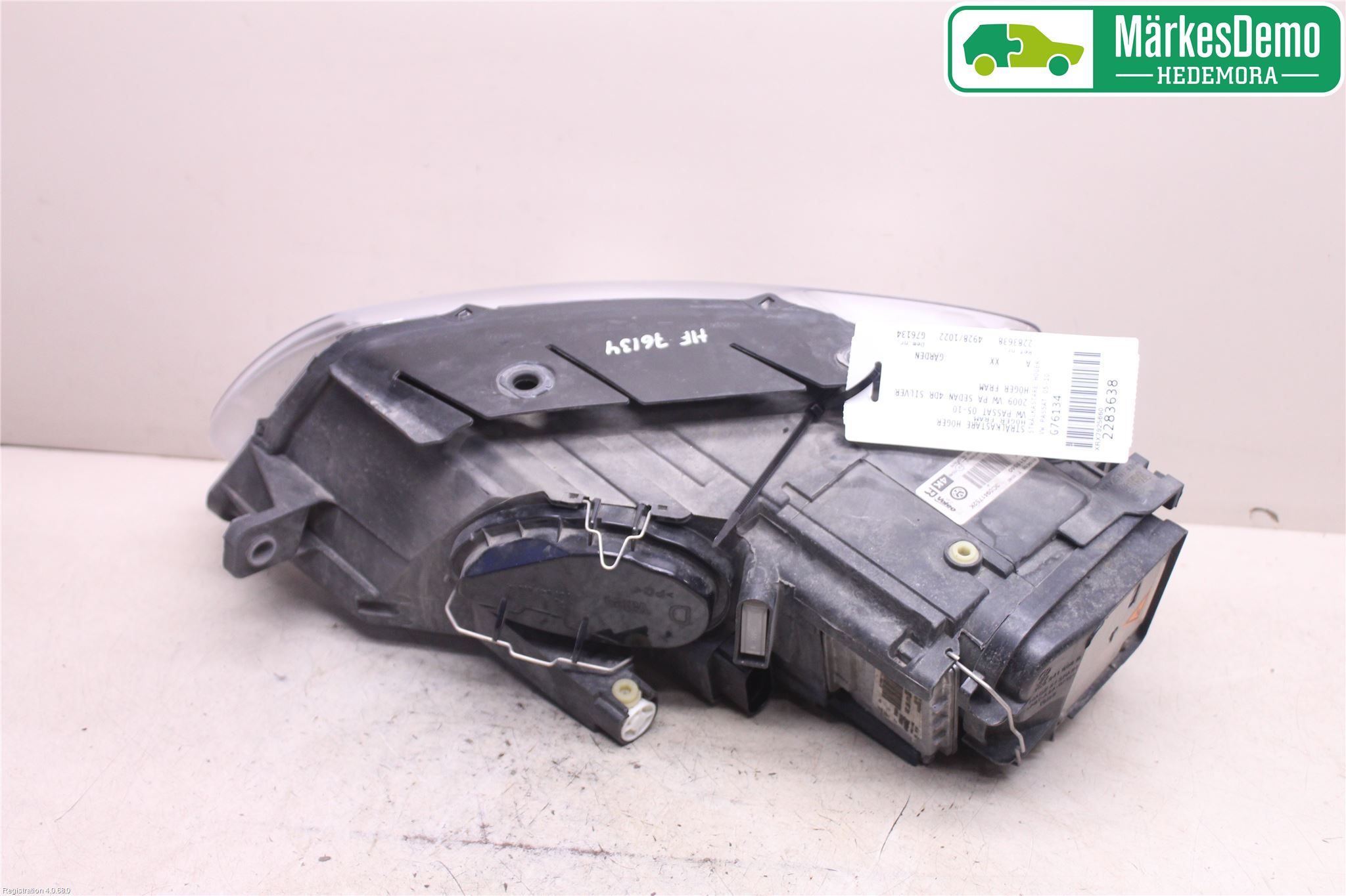 Volkswagen VW PASSAT 05-11 Strålkastare Höger
