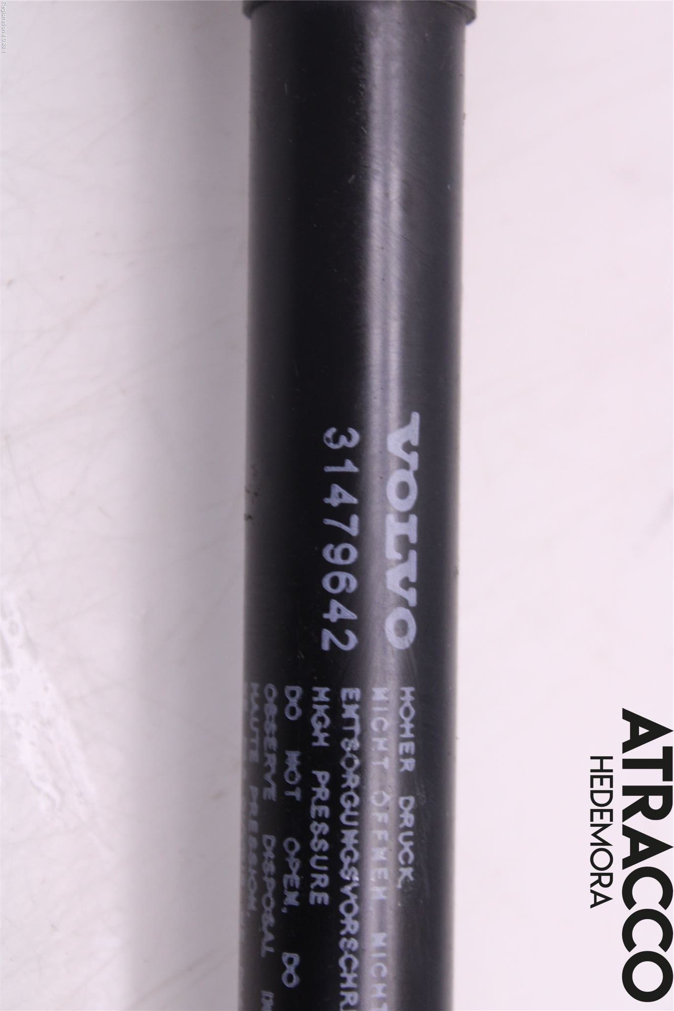 Volvo V90 17->> Gasfjäder Motorhuv