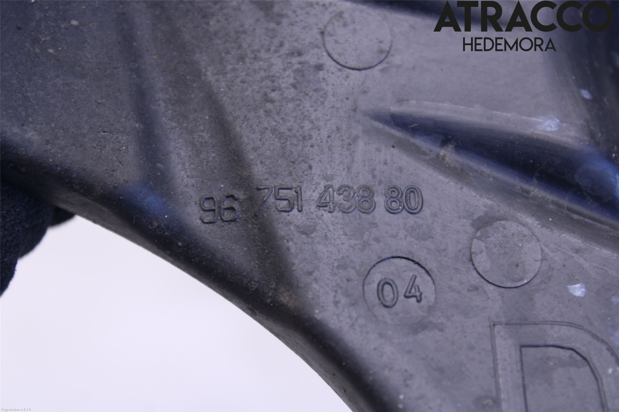 Peugeot 208 12-15 Skärmfäste Fram Hö