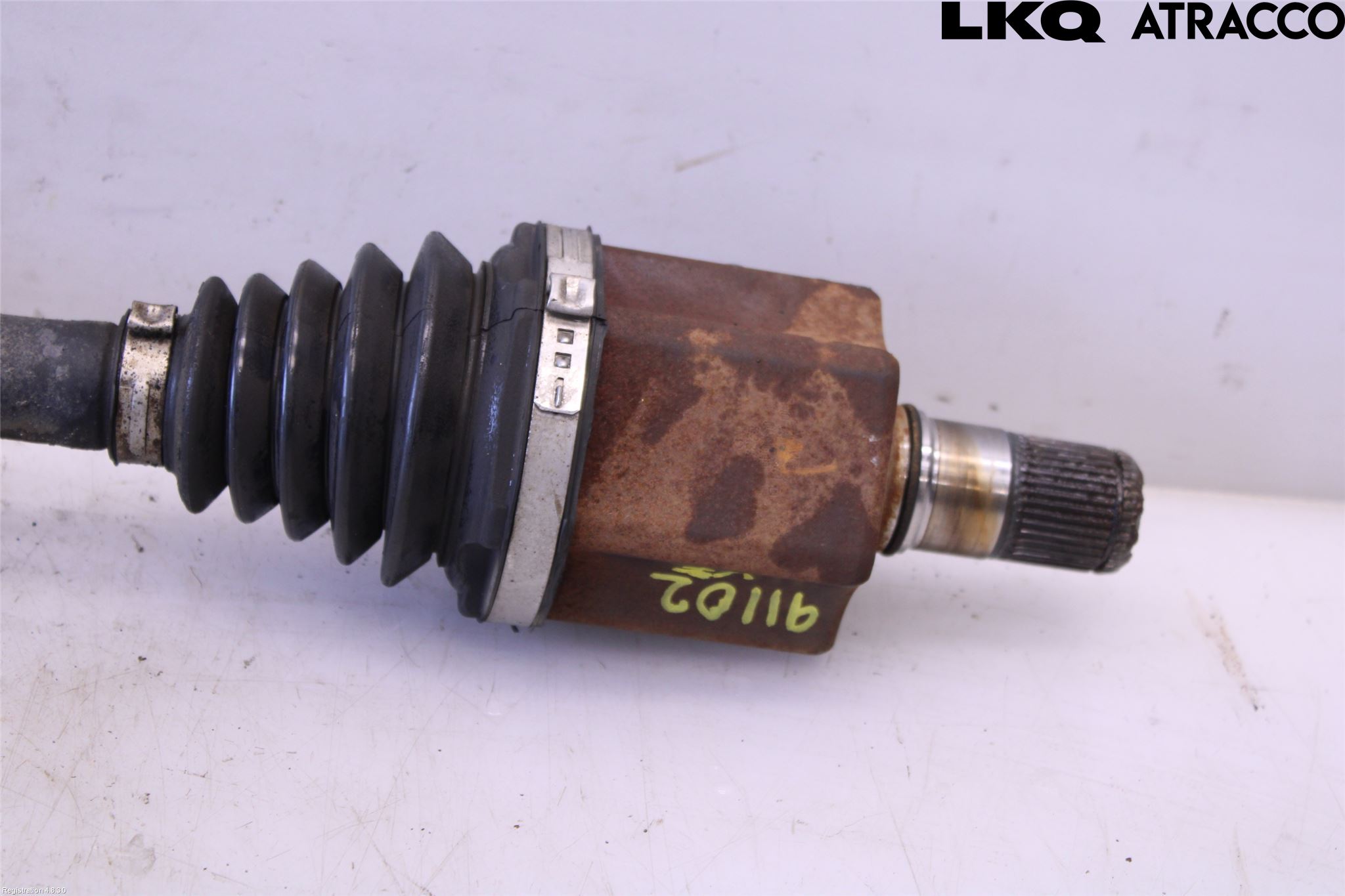 Volkswagen VW PASSAT 20-24 Drivaxel Fram Vänster