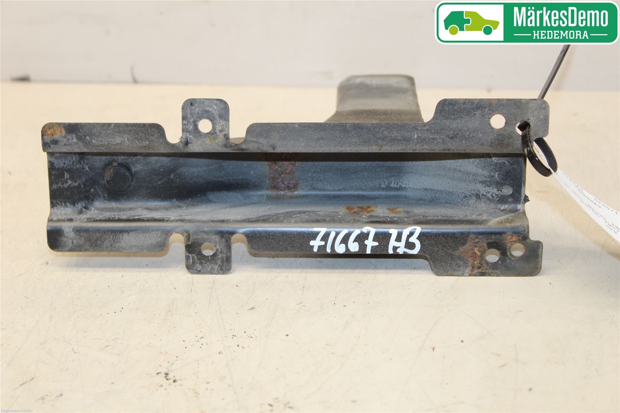 Mitsubishi CARISMA 00-04 Stötfångarbalk Bak