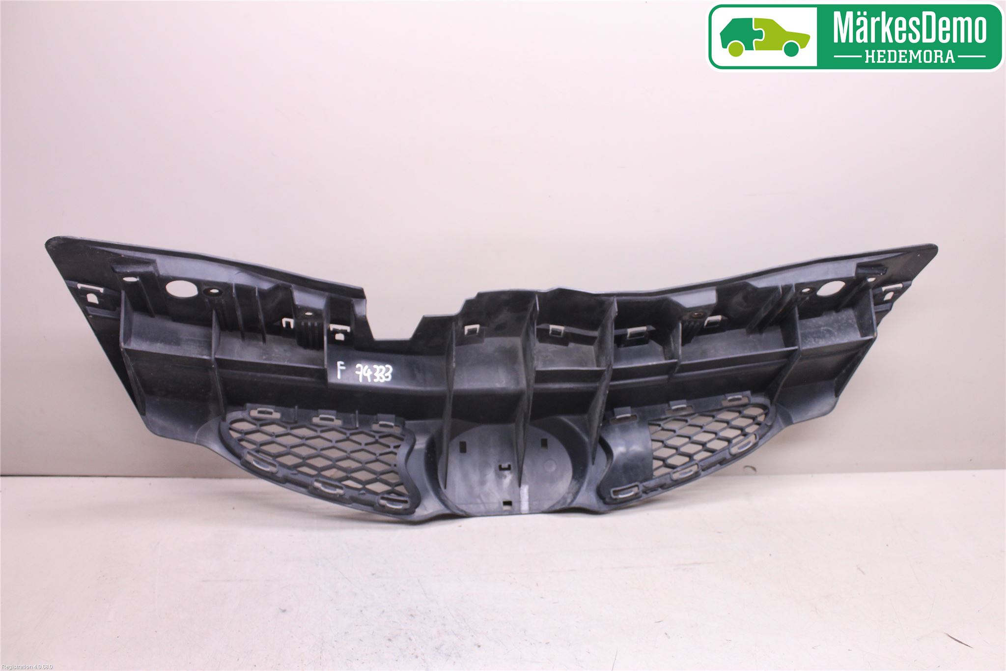 Toyota AYGO 06-14 Grill-Galler