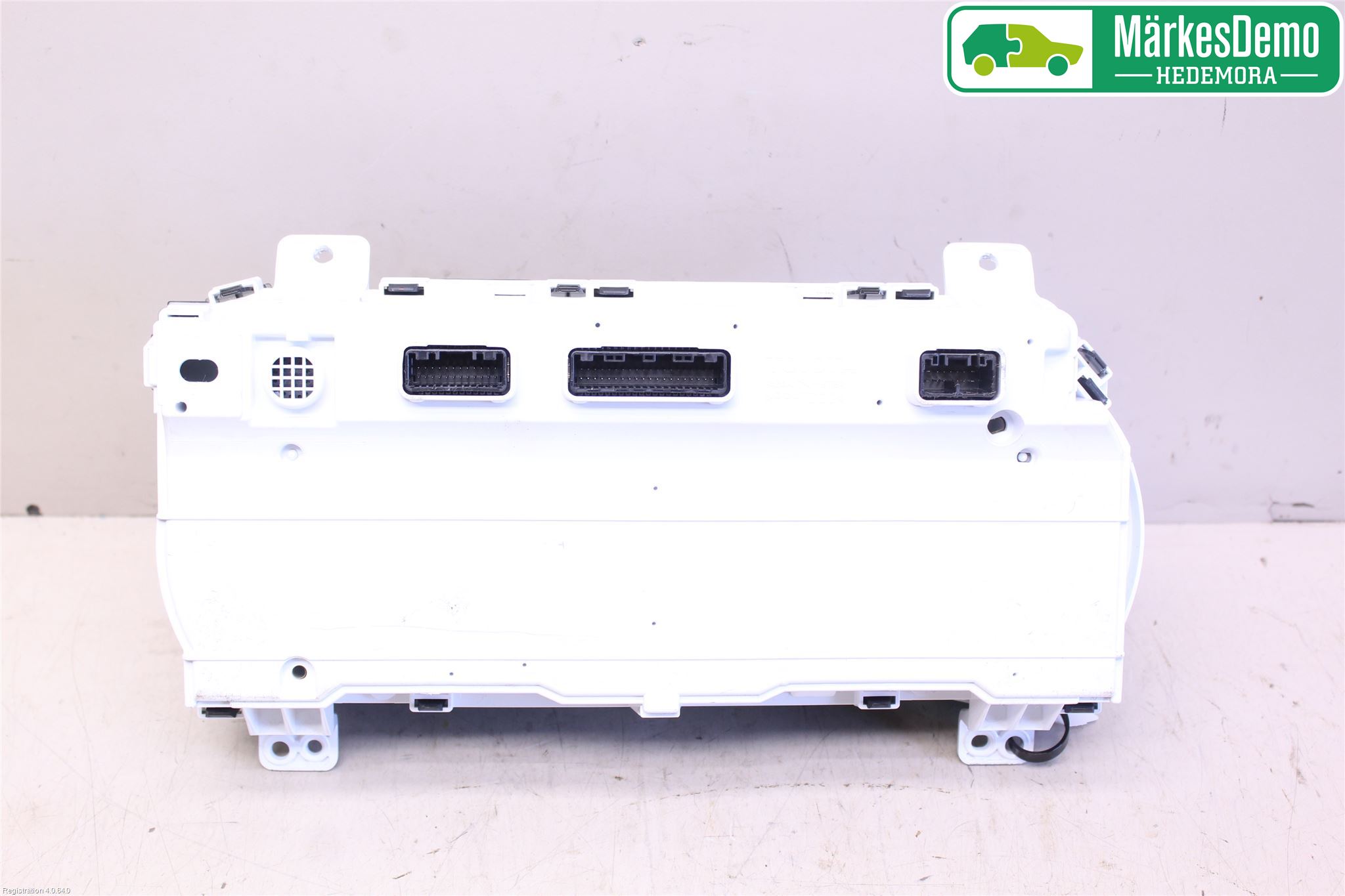 Toyota HILUX 16- Instrument Komb
