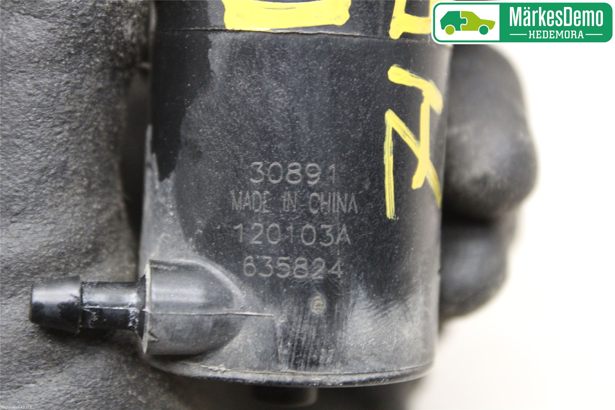 Toyota AVENSIS 09-15 Spolarpump Baklucka