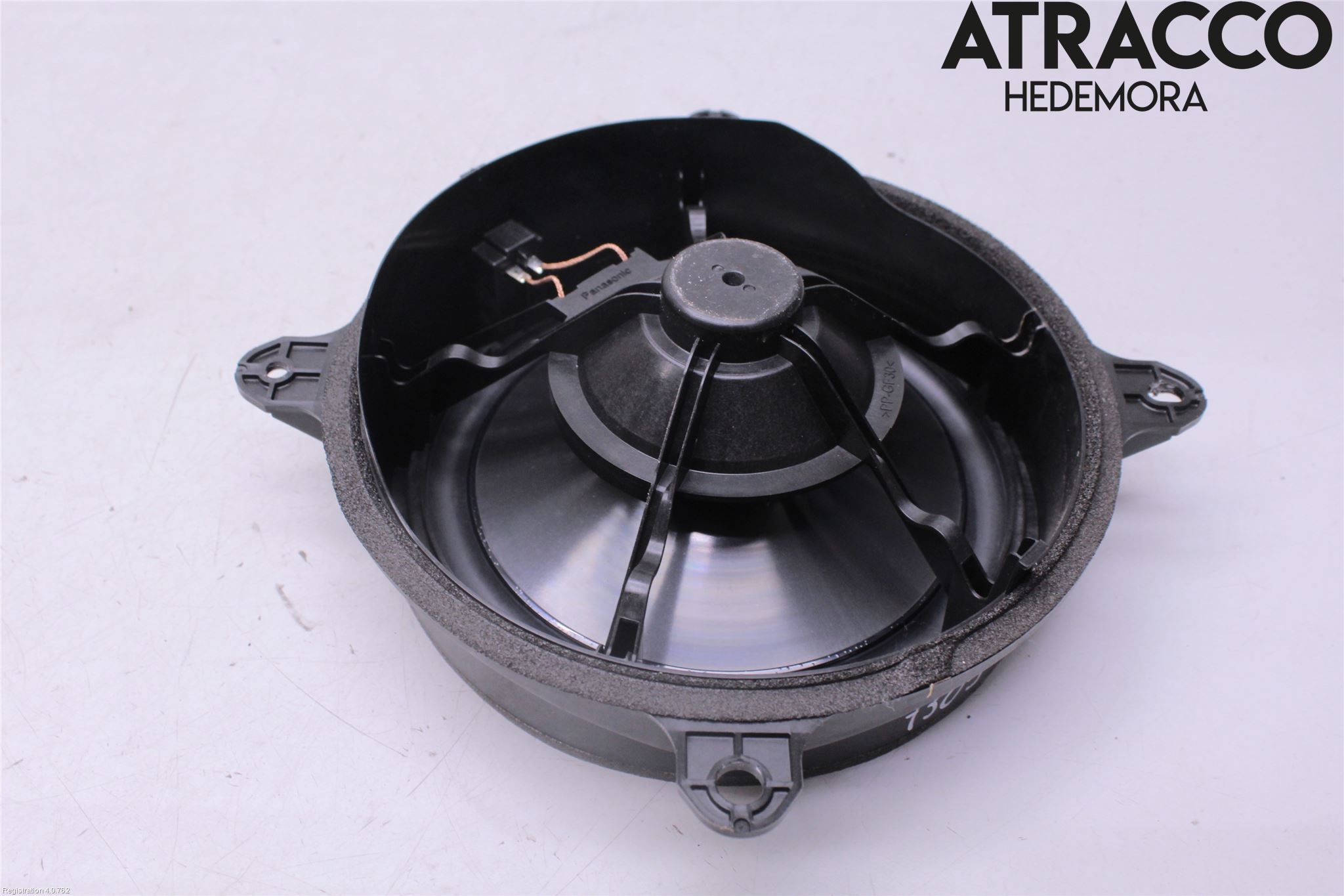 Lexus UX/300e 19- Högtalare