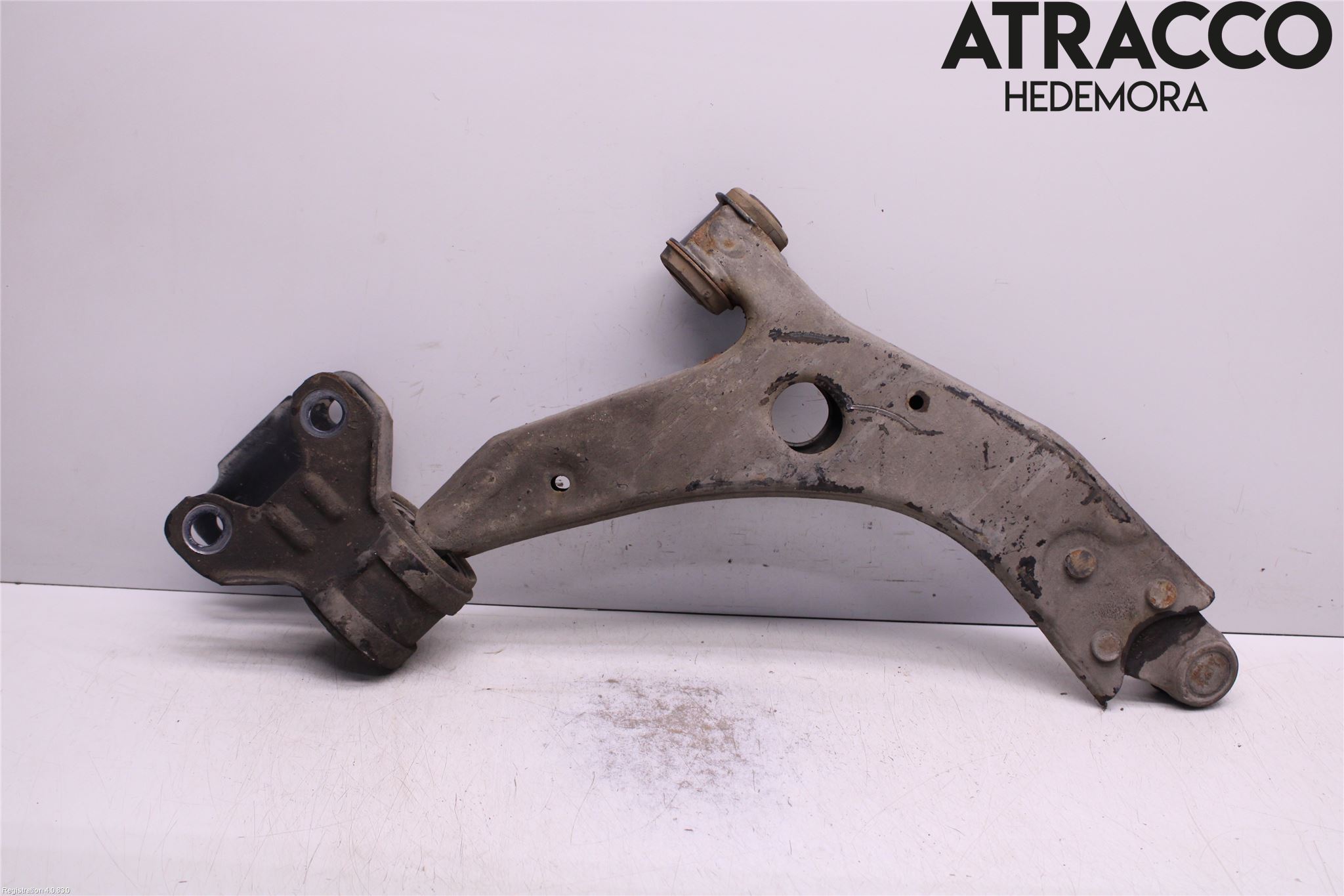 Ford FOCUS 11-14 Bärarm Fram Undre Vä