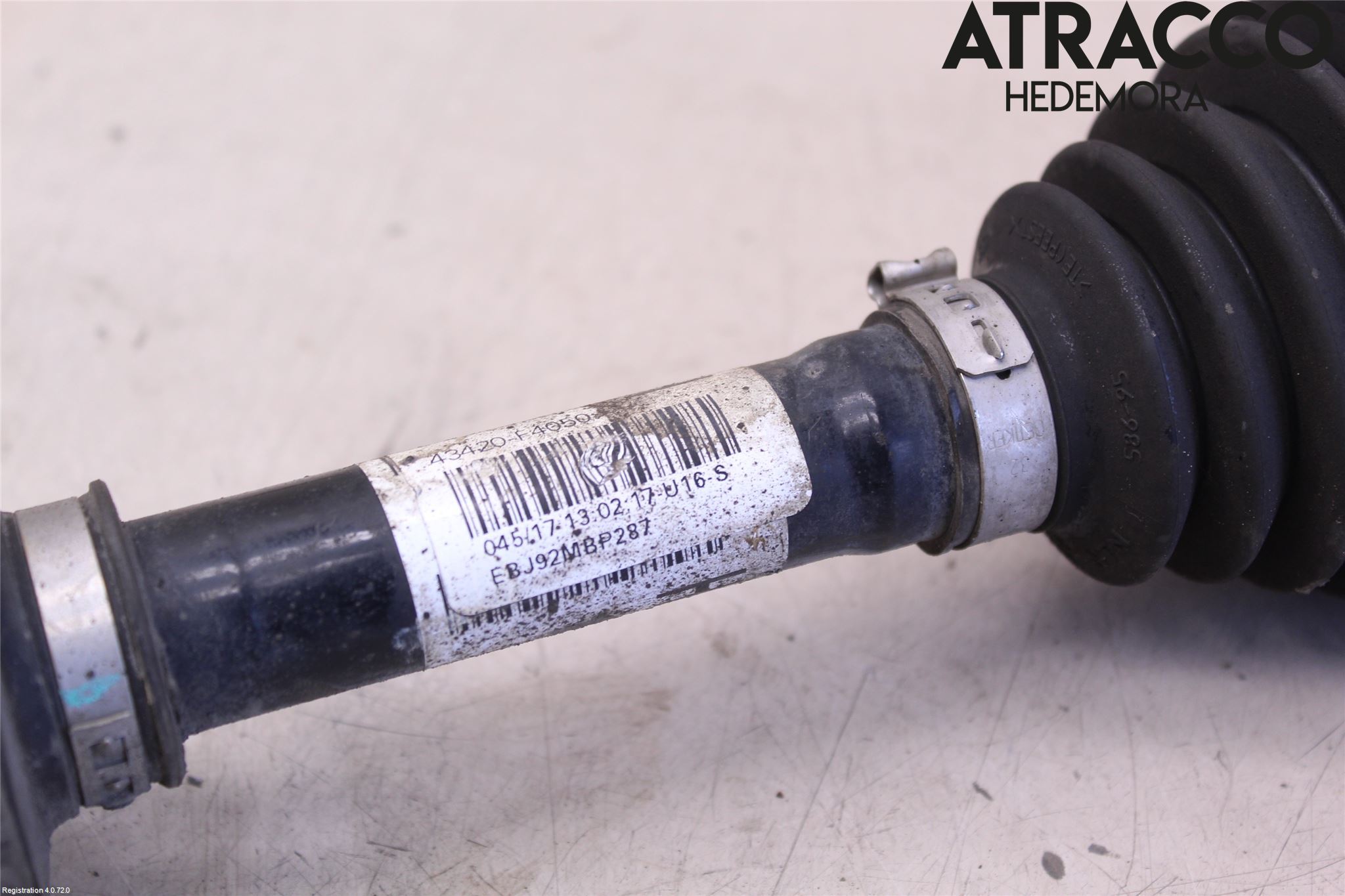 Toyota C-HR 16-23 Drivaxel Fram Vänster