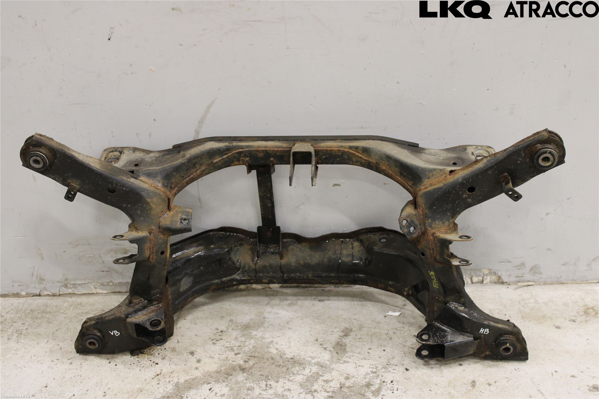 Mitsubishi OUTLANDER 13-21 Bakaxelbalk