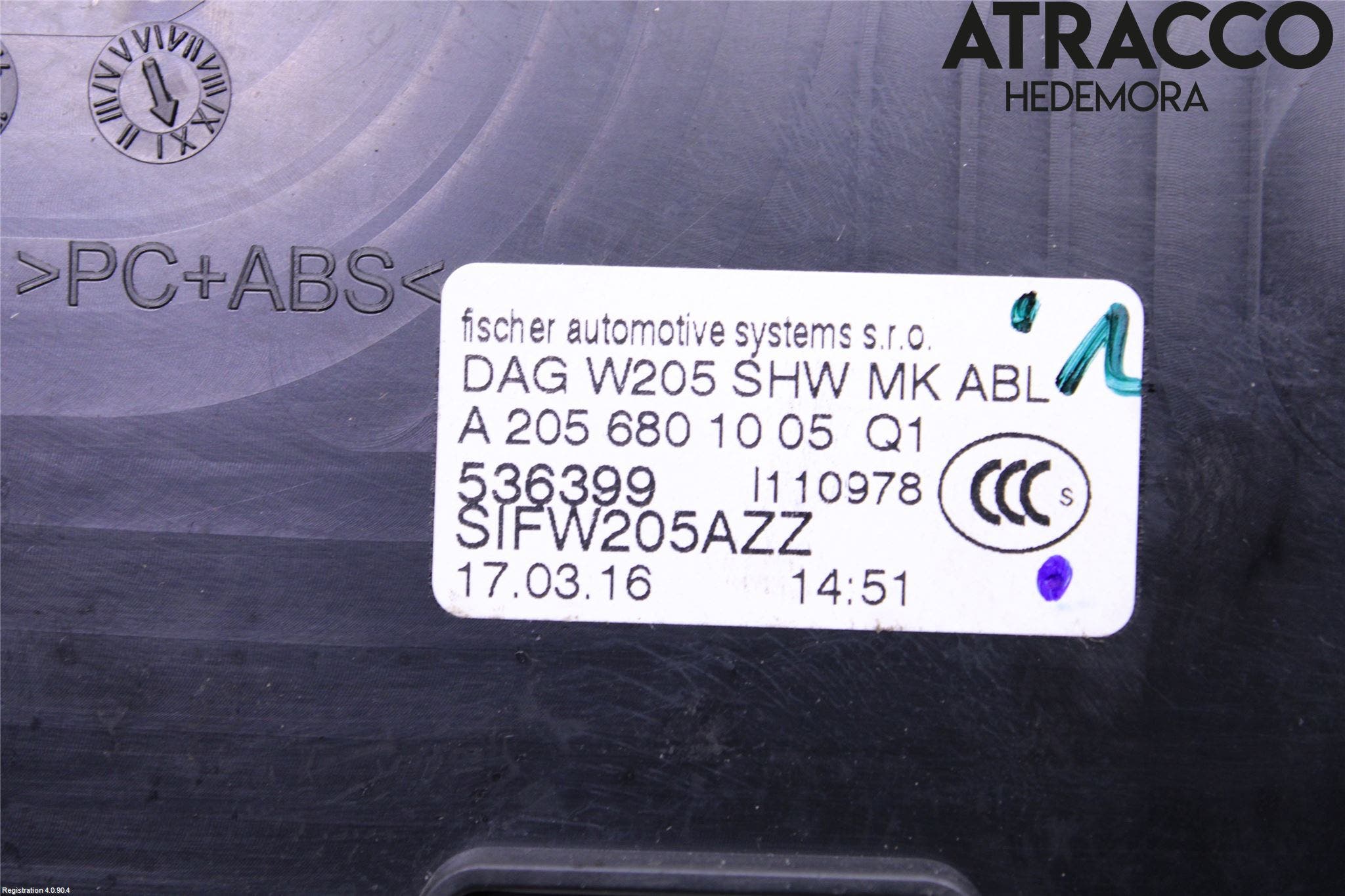 Mercedes-Benz MB C-KLASS (W205) 14-21 Mugghållare