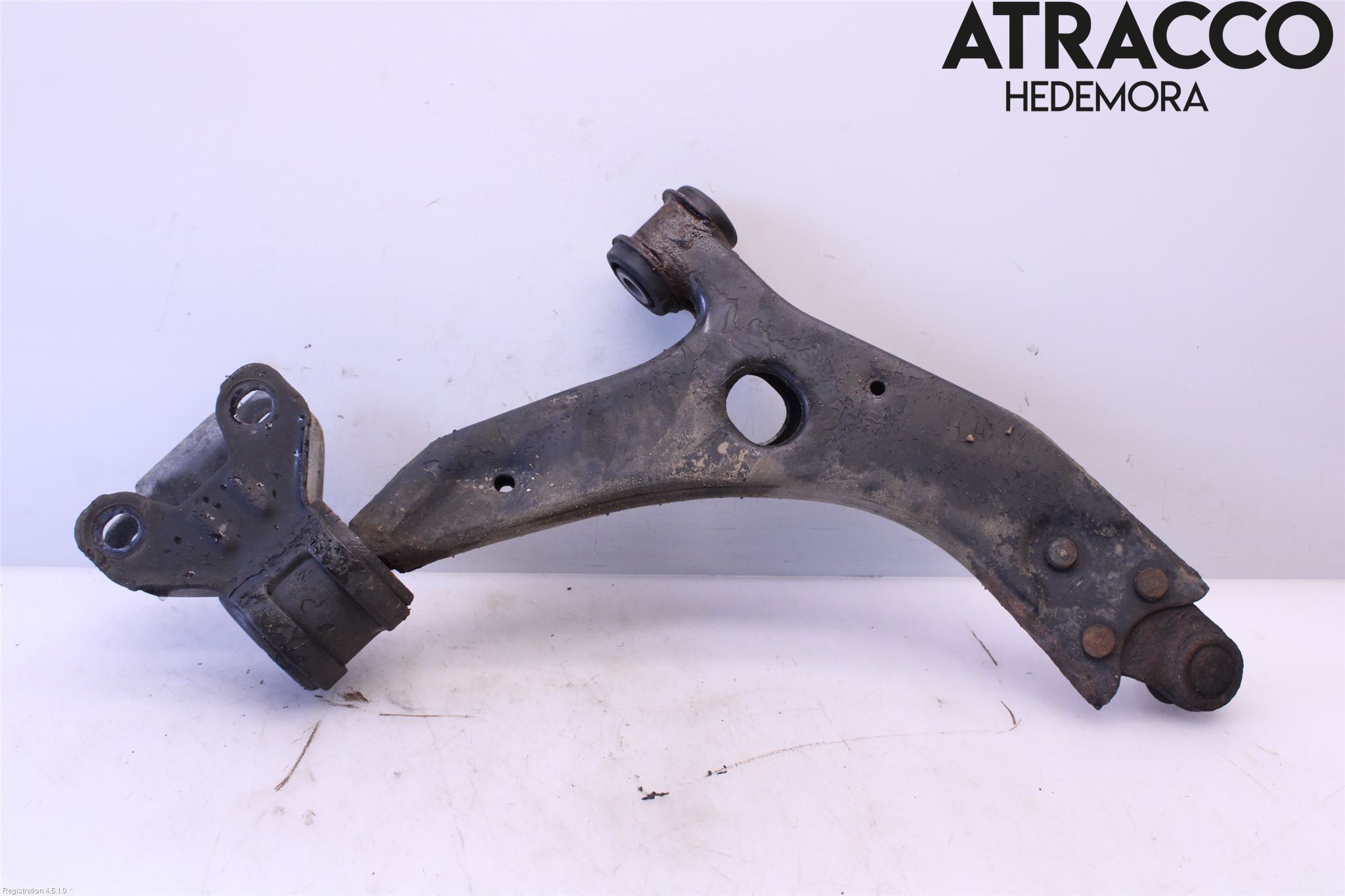 Ford FOCUS 11-14 Bärarm Fram Undre Vä