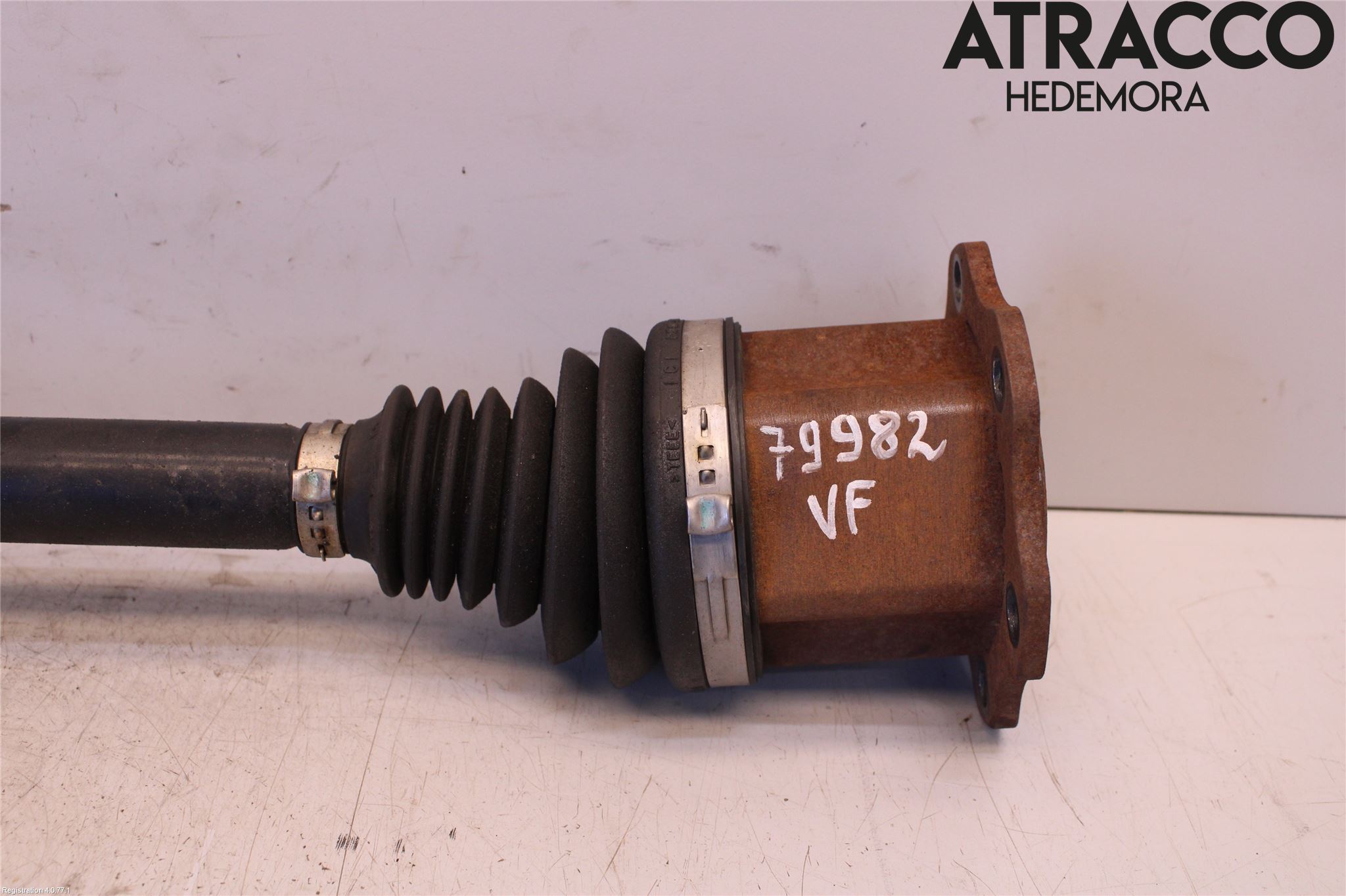 Audi Q5 09-16 Drivaxel Fram Vänster
