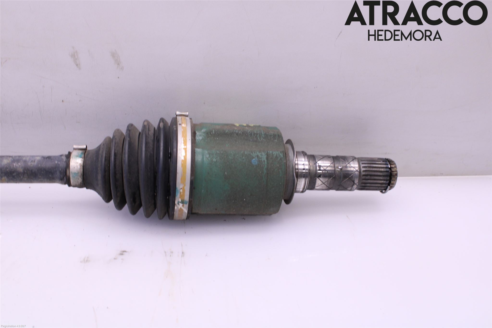 Subaru LEGACY 10-14 Drivaxel Fram Höger