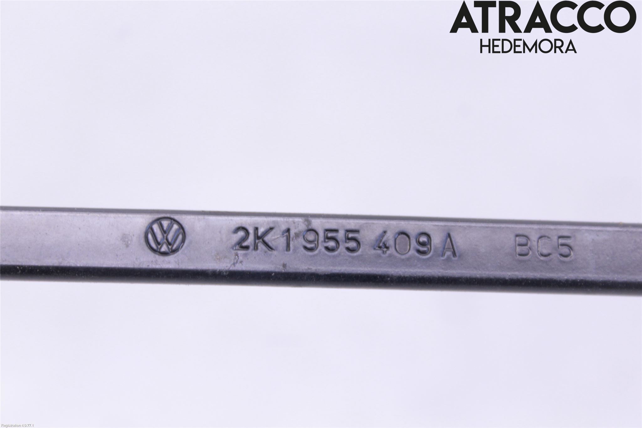 Volkswagen VW TOURAN 03-10 Torkararm Armar Vindruta