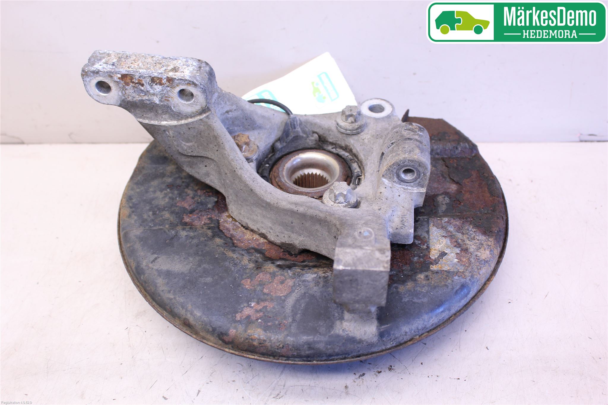 Saab 9-3 VER 2 Styrspindel Lagerhus Vä