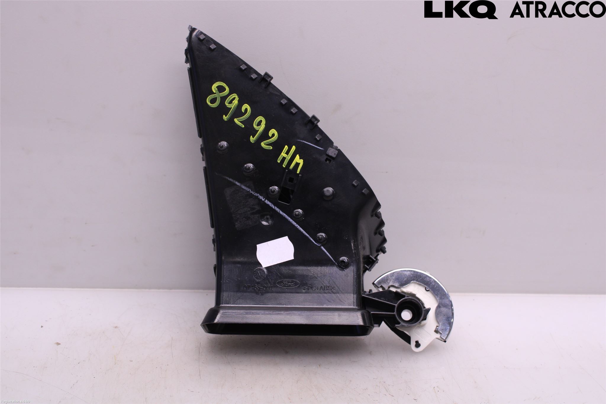 Ford KUGA 13-16 Defrosterkanal-Munstycke