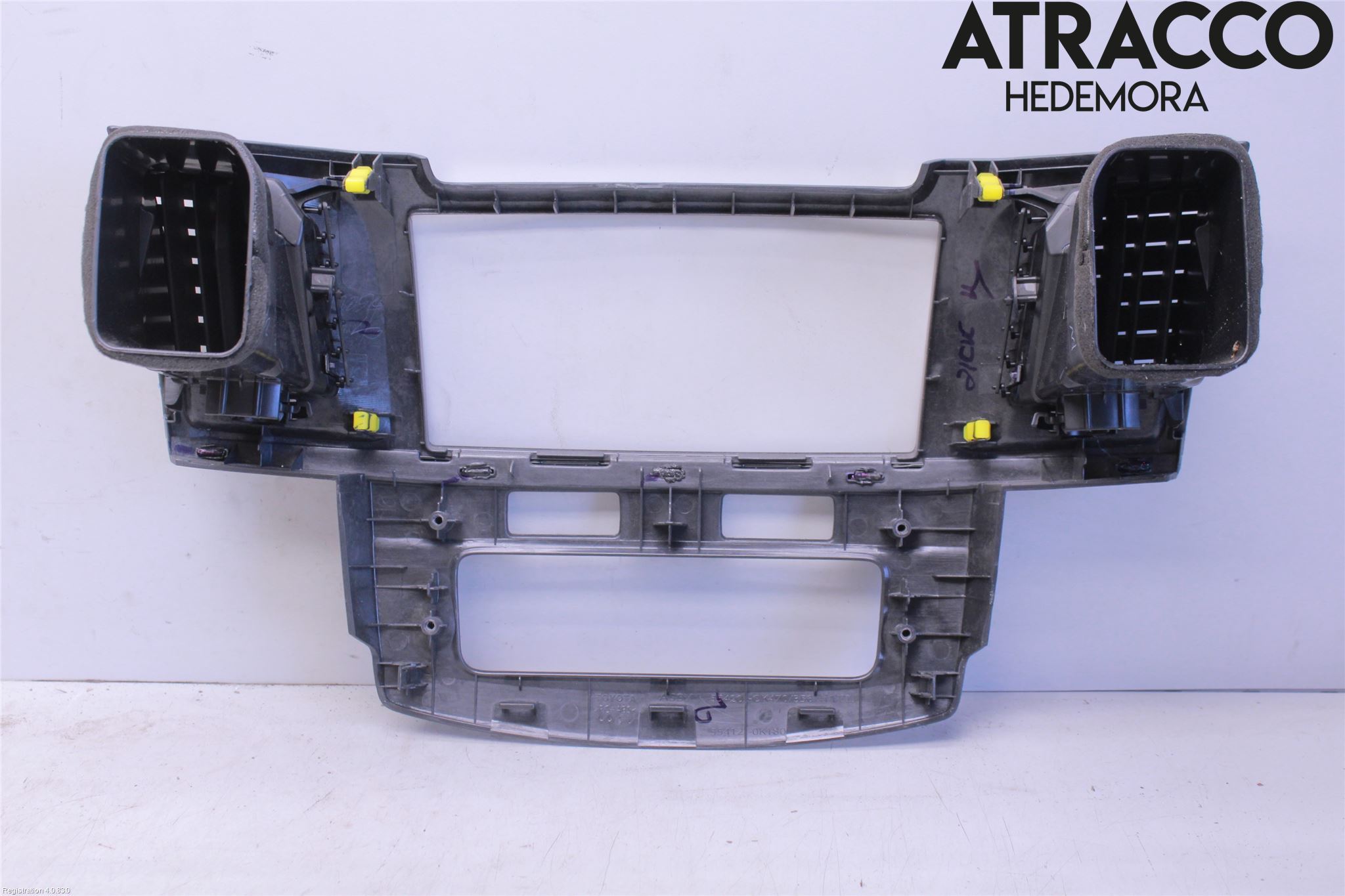 Toyota HILUX 05-16 Instrument-Radio Sarg