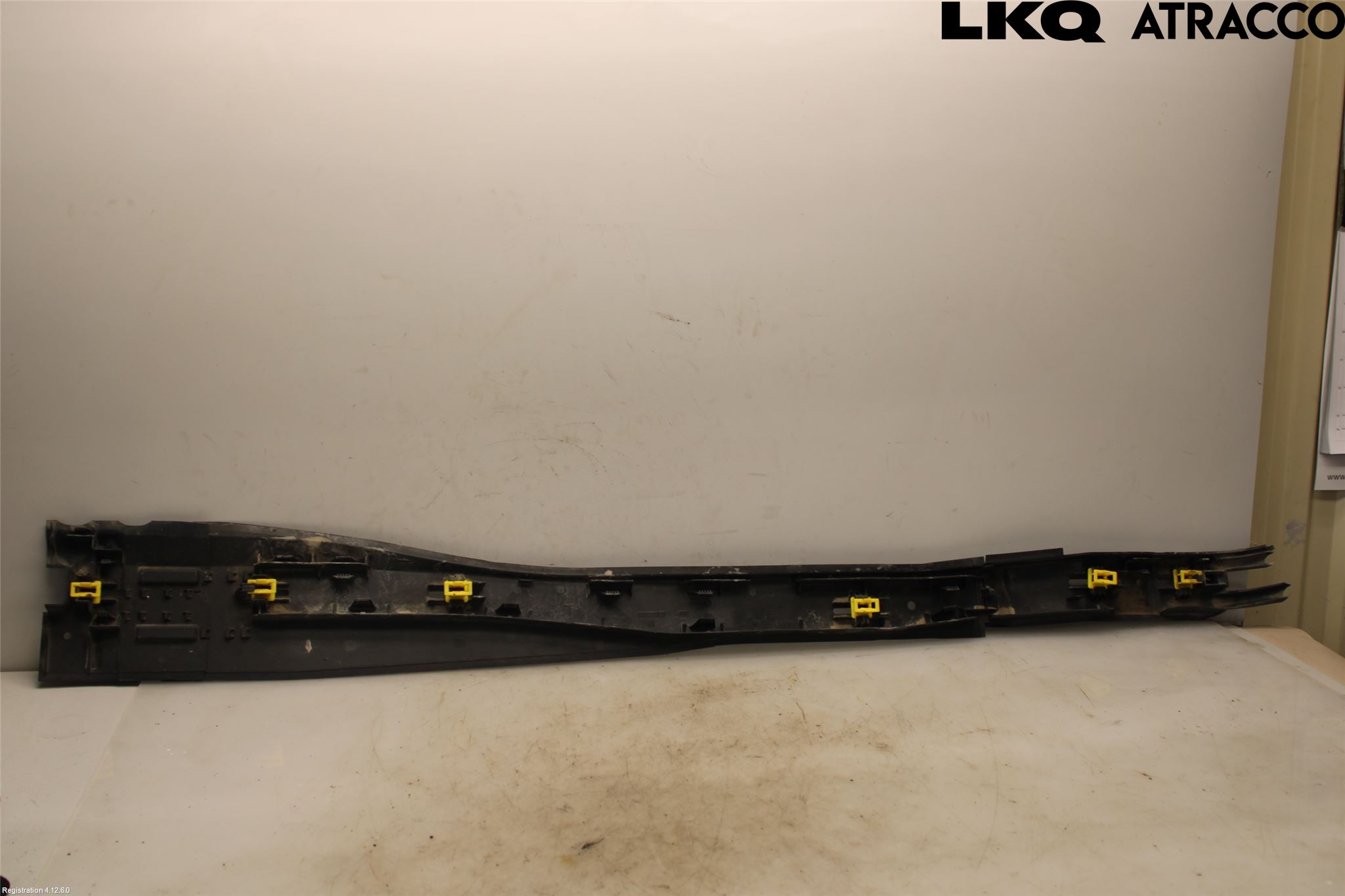 Volvo XC70 08-13 Hasplåt Plåt-Plast