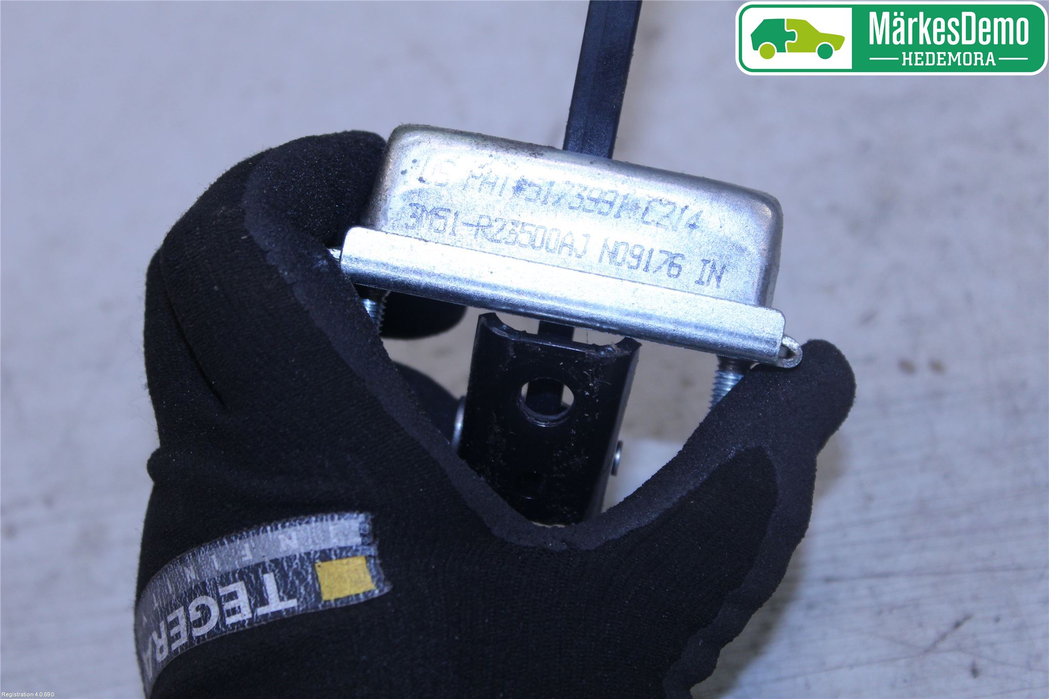Ford KUGA 08-12 Dörrstopp